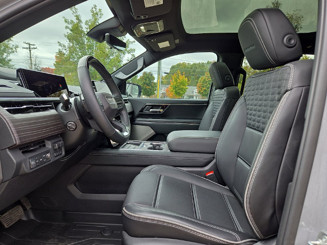 Used 2025 GMC Sierra EV Denali AWD/4WD image 2
