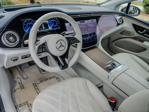 Used 2023 Mercedes-Benz EQS 580 4MATIC Sedan image 12