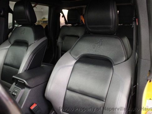 Used 2021 Ford Bronco Black Diamond image 16