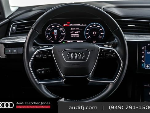 Used 2022 Audi e-tron Premium w/ Convenience Plus Package image 18