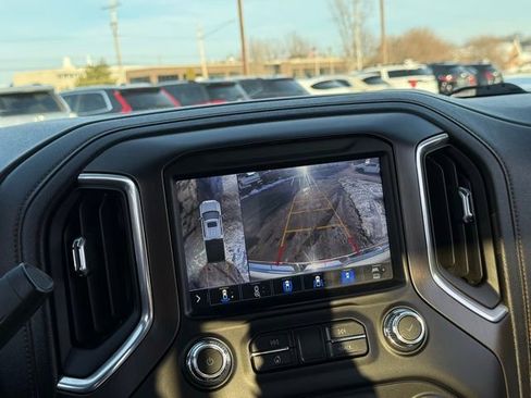 Used 2021 GMC Sierra 1500 AT4 w/ AT4 Premium Package image 7