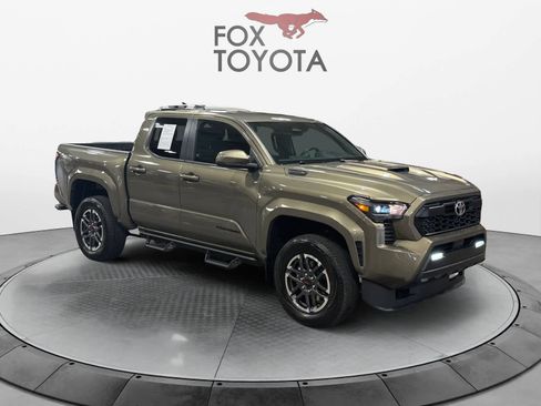 Used 2024 Toyota Tacoma TRD Sport image 8