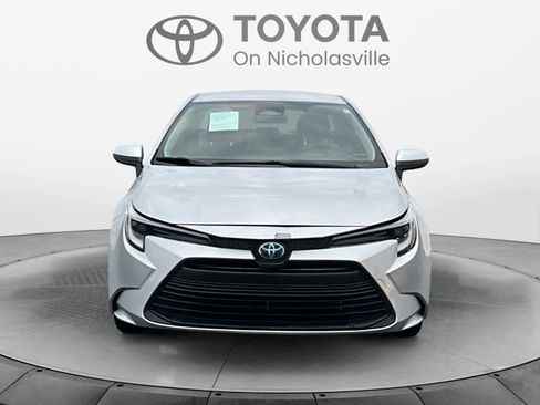 Used 2024 Toyota Corolla LE image 9