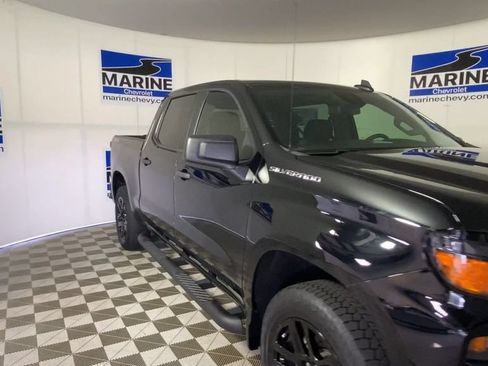 Used 2023 Chevrolet Silverado 1500 Custom AWD/4WD image 4