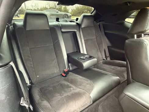 Used 2019 Dodge Challenger R/T w/ Plus Package image 42