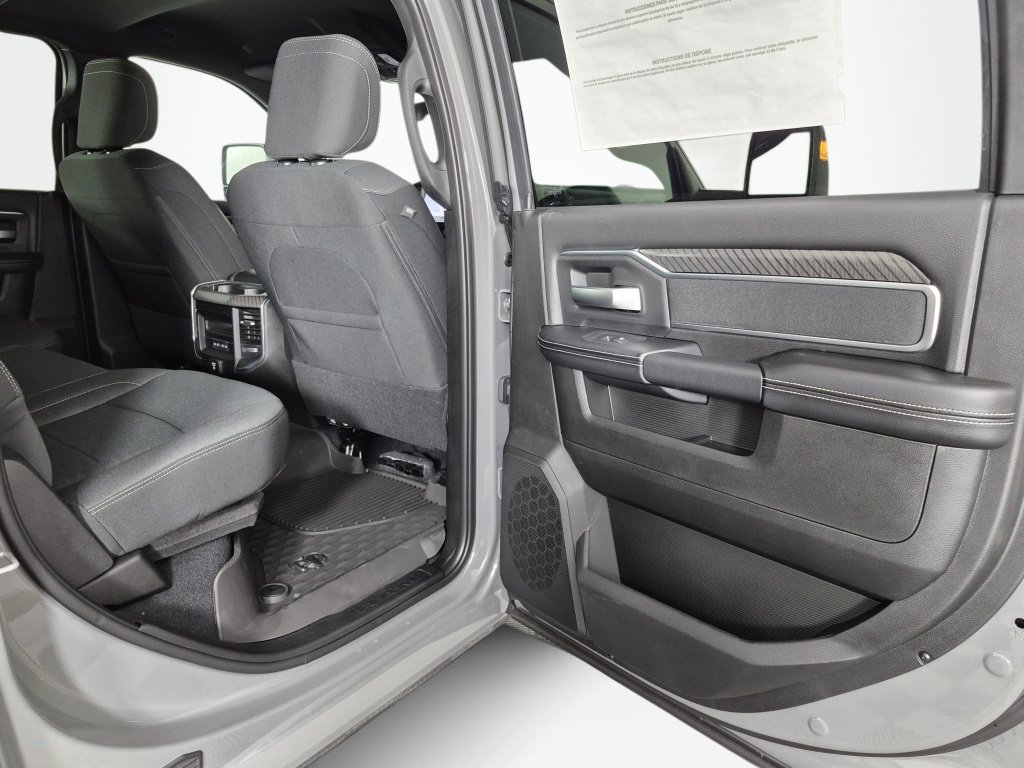 New 2026 RAM 3500 Big Horn AWD/4WD image 39