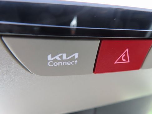 Certified 2025 Kia Sorento X-Line EX image 16