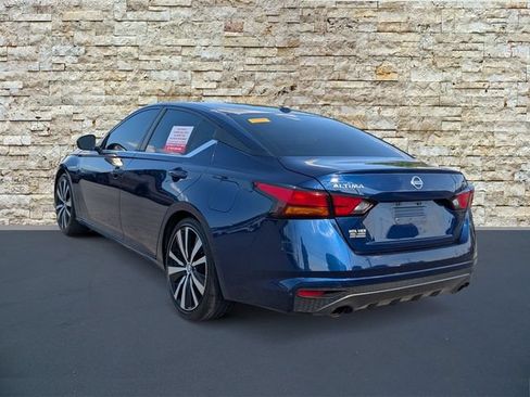 Used 2019 Nissan Altima 2.5 SR FWD image 4