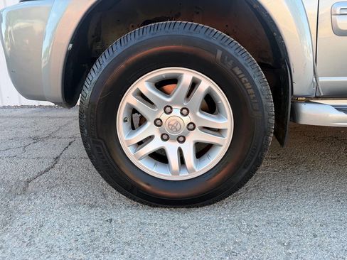 Used 2005 Toyota Sequoia SR5 RWD image 30