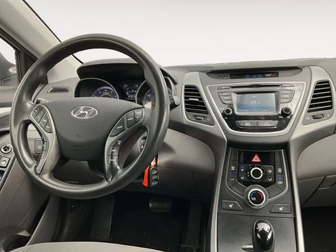 Used 2014 Hyundai Elantra SE w/ Option Group 02 FWD image 14