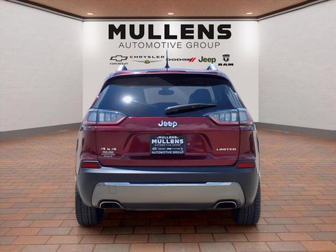 Used 2019 Jeep Cherokee Limited AWD/4WD image 6