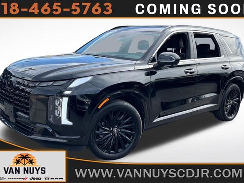 Used 2025 Hyundai Palisade Calligraphy image 1