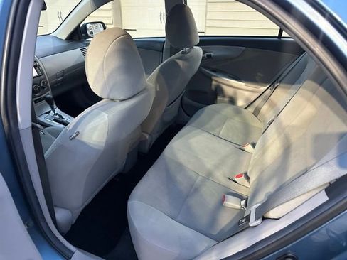 Used 2013 Toyota Corolla LE image 14