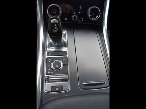 Used 2018 Land Rover Range Rover Sport SE AWD/4WD image 13