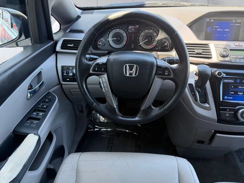 Used 2017 Honda Odyssey EX-L image 12