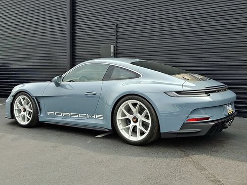 Certified 2024 Porsche 911 GT3 RS RWD image 3
