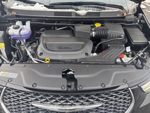 New 2026 Chrysler Pacifica Pinnacle AWD/4WD image 14