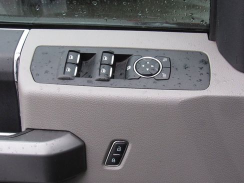 Used 2017 Ford F350 XLT w/ XLT Value Package image 25