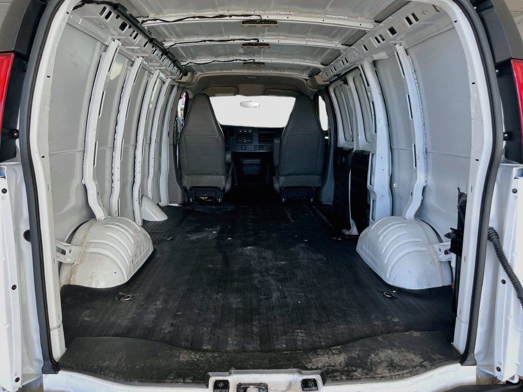 Used 2024 Chevrolet Express 2500 w/ Driver Convenience Package RWD image 23