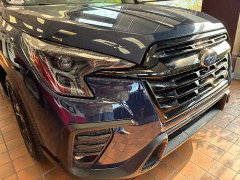 Used 2023 Subaru Ascent Onyx Edition Limited AWD/4WD image 2