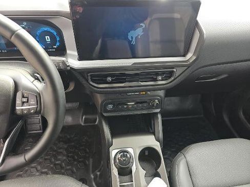 Used 2025 Ford Bronco Sport Badlands image 6