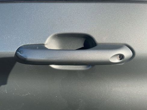 Used 2020 Ford Explorer XLT w/ Equipment Group 202A image 16