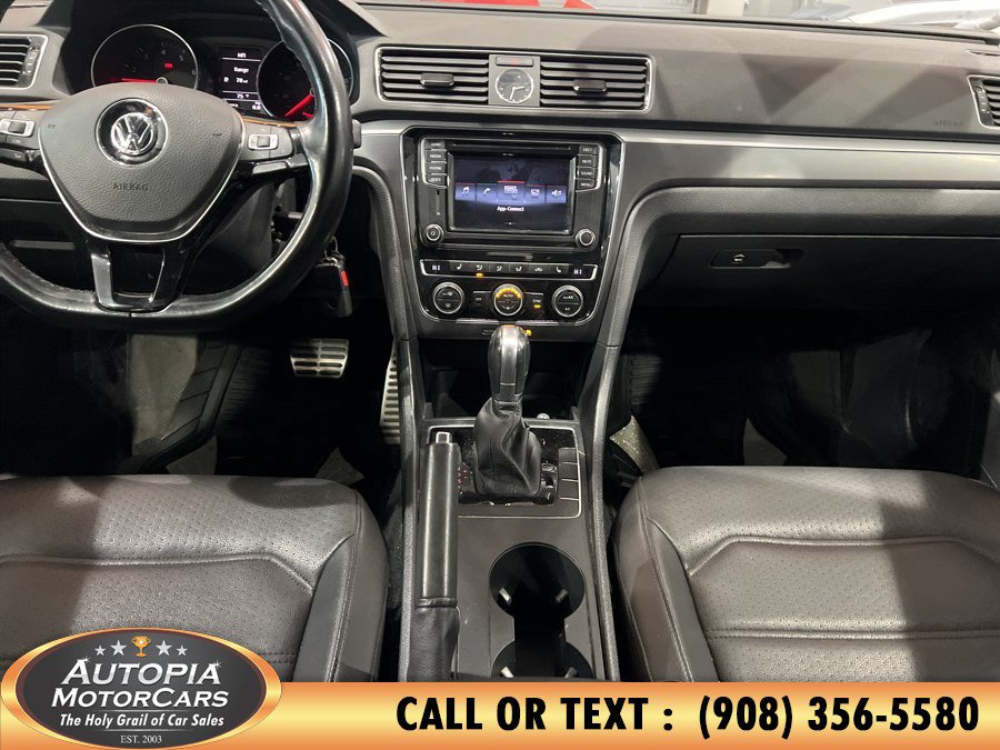 Used 2017 Volkswagen Passat 1.8T R-Line FWD image 25