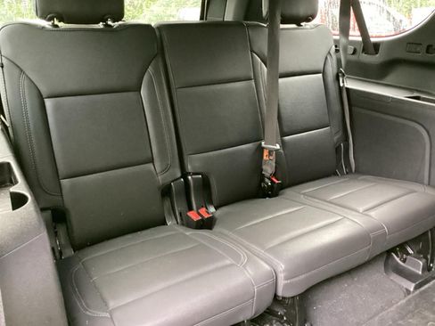 Used 2023 Chevrolet Suburban Z71 w/ Off-Road Capability Package AWD/4WD image 5