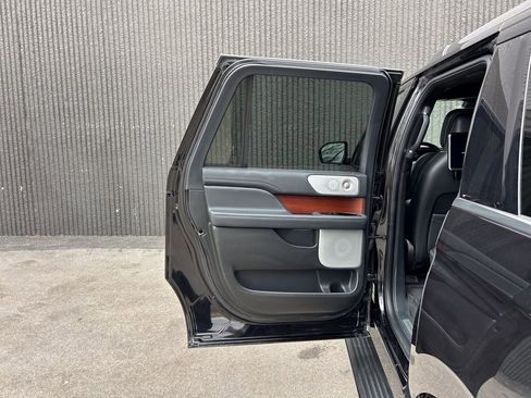 Used 2022 Lincoln Navigator L Reserve image 15