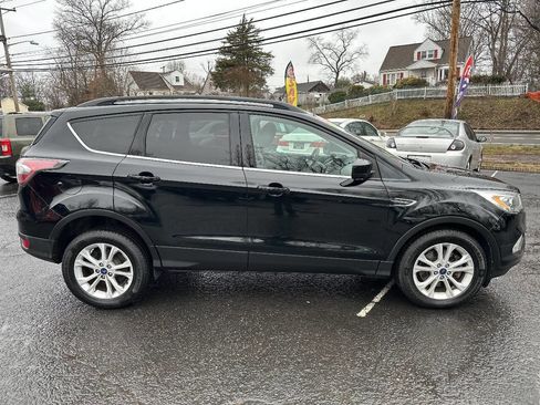 Used 2017 Ford Escape SE w/ SE Leather Comfort Package image 5