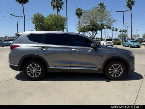 Used 2019 Hyundai Santa Fe SEL FWD image 8