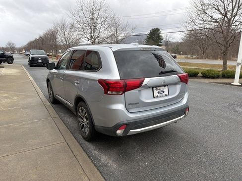Used 2017 Mitsubishi Outlander ES image 5