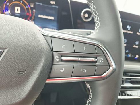 New 2026 Chevrolet Traverse LT w/ Midnight/Sport Edition AWD/4WD image 18