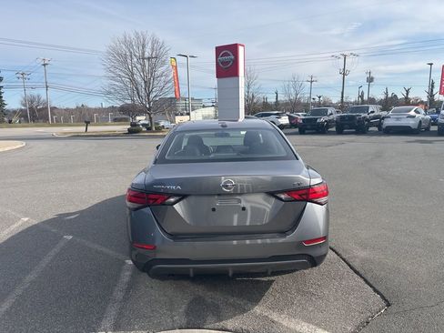 Used 2023 Nissan Sentra SV FWD image 6