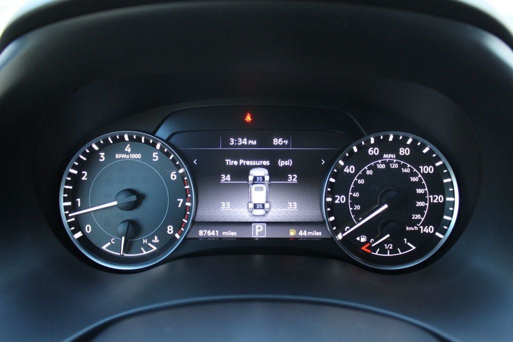 Used 2022 Nissan Armada SL w/ Midnight Edition Package RWD image 32