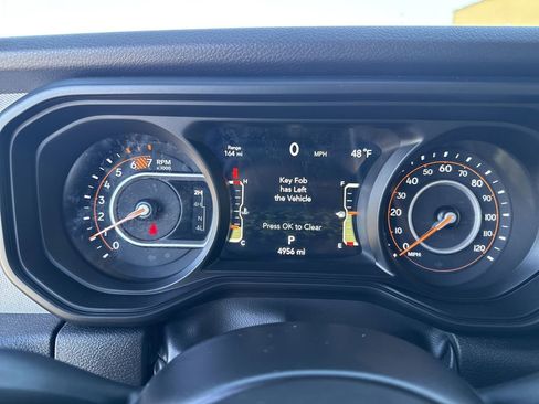 Used 2025 Jeep Wrangler Sport image 23