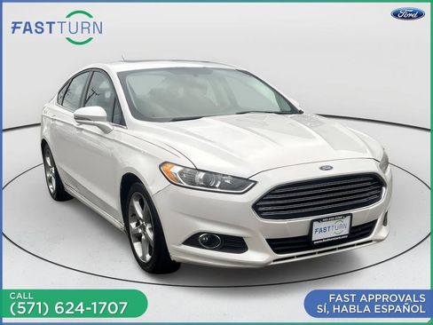 Used 2015 Ford Fusion SE w/ Equipment Group 201A FWD image 1