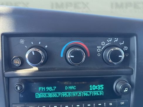 Used 2023 GMC Savana 2500 w/ Driver Convenience Package image 14