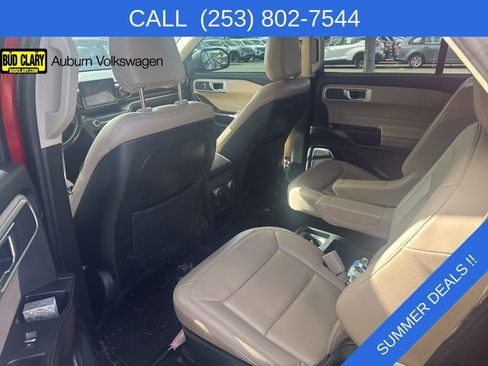 Used 2020 Ford Explorer XLT w/ Equipment Group 202A AWD/4WD image 10