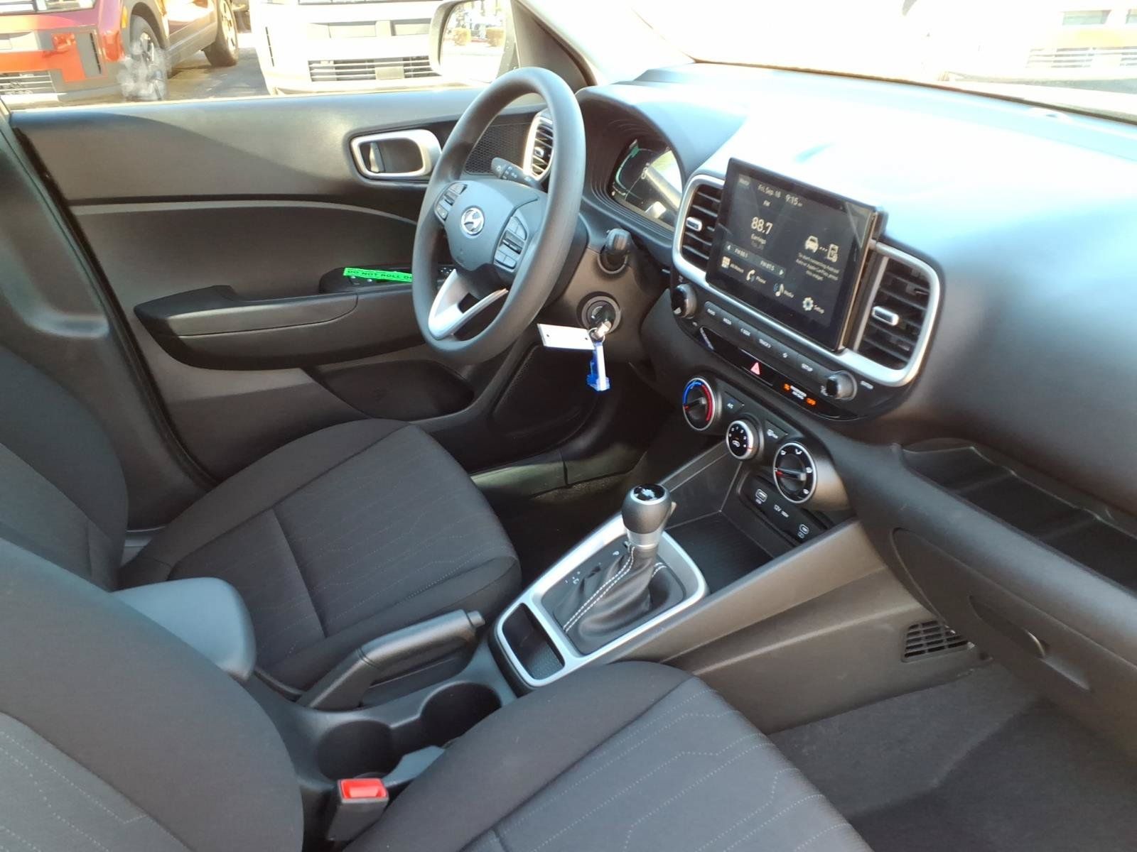 New 2026 Hyundai Venue SE FWD image 6