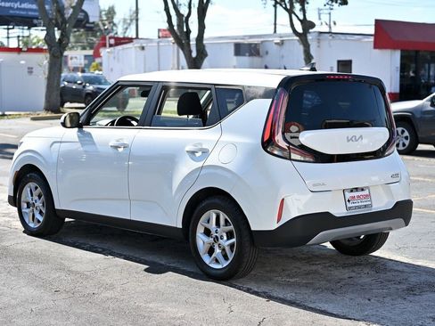 Used 2024 Kia Soul LX w/ Option Group 015 image 4