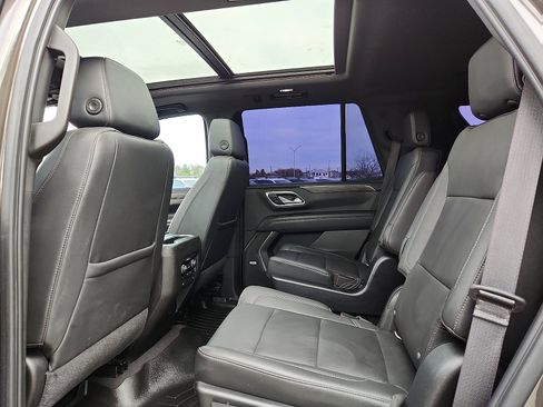 Used 2021 Chevrolet Tahoe Z71 w/ Luxury Package image 12