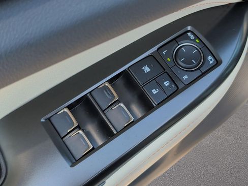 Certified 2024 Lexus NX 250 FWD w/ Towing Package (2000 Lbs) image 10