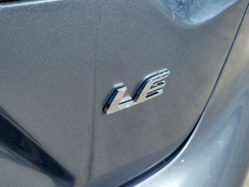 Used 2025 Toyota Corolla LE w/ Convenience Package FWD image 9