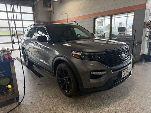 Used 2023 Ford Explorer ST w/ Equipment Group 401A image 2