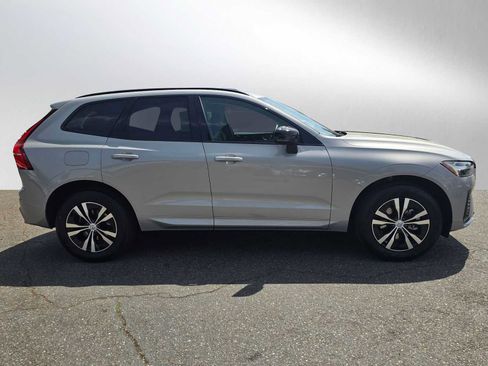 New 2025 Volvo XC60 B5 Core w/ Climate Package image 8