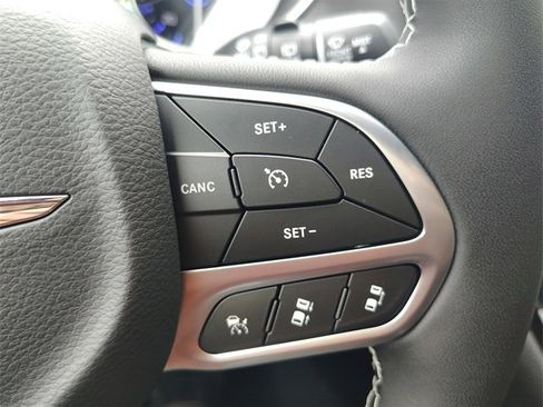 New 2026 Chrysler Pacifica Select image 19