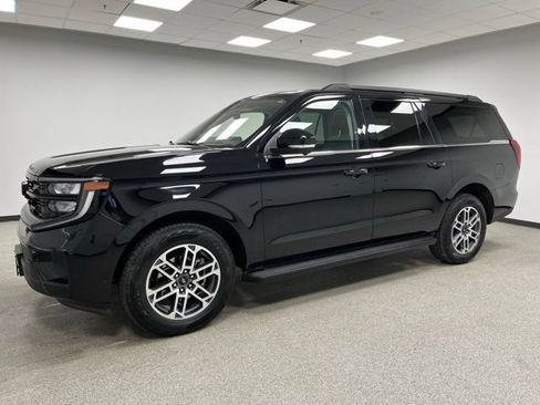 Used 2025 Ford Expedition Max Active AWD/4WD image 6