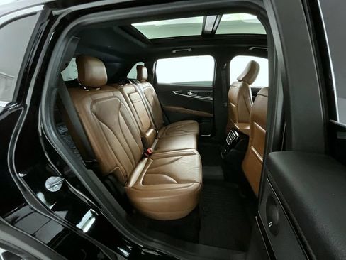 Used 2022 Lincoln Nautilus Reserve AWD/4WD image 19