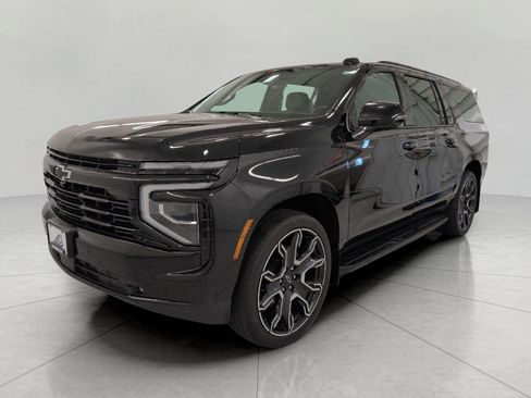 Used 2025 Chevrolet Suburban RST w/ RST Capability Package AWD/4WD image 12